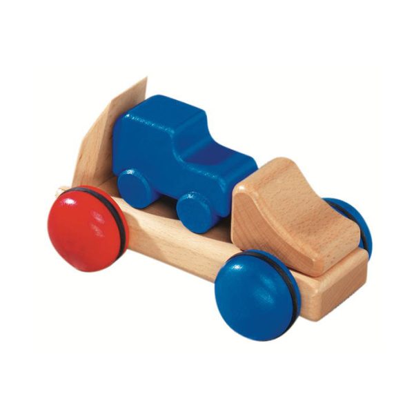 Mini Transporter aus Holz mit einem Auto auf der Ladefläche von fagus