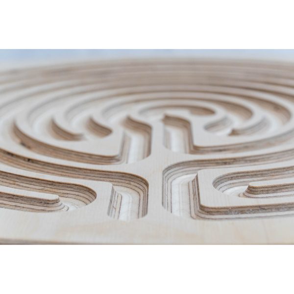 Balancierbrett aus Holz mit Labyrinth